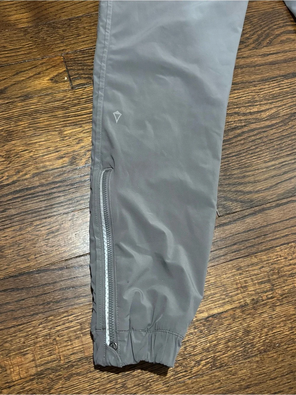 Ivivva classic gray